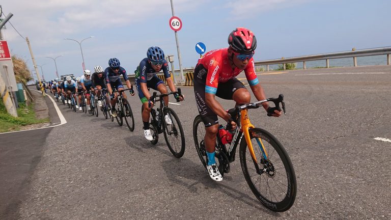 圖片說明：國內自由車好手馮俊凱挑戰全運會公路賽7連霸頭銜，其他選手亦虎視眈眈角逐金牌。（記者林艾錡翻攝）