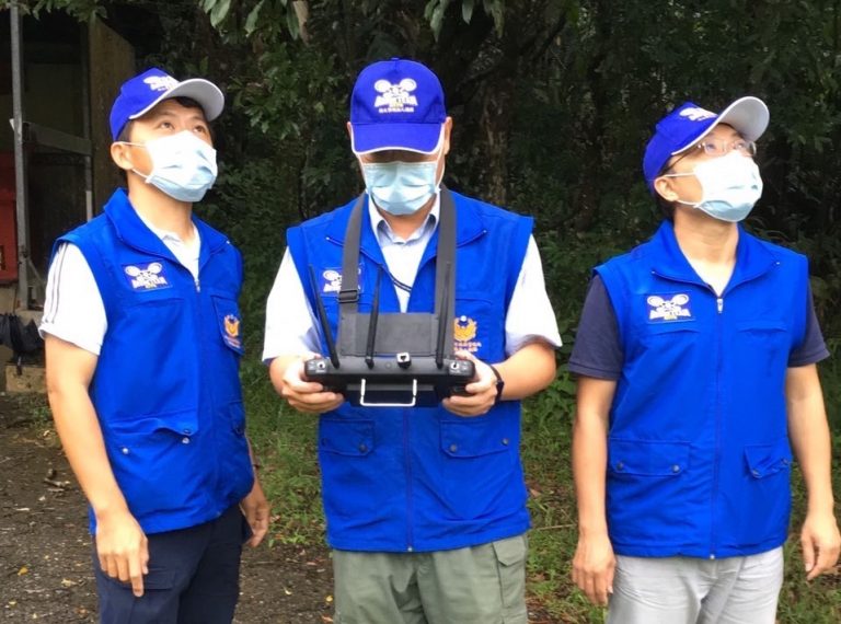 圖片說明：無人機可補足制空視角，讓警察在執行治安、交通工作上更加全方位，最希望儘快找到此次失蹤的2名孩童。(記者林艷林翻攝)