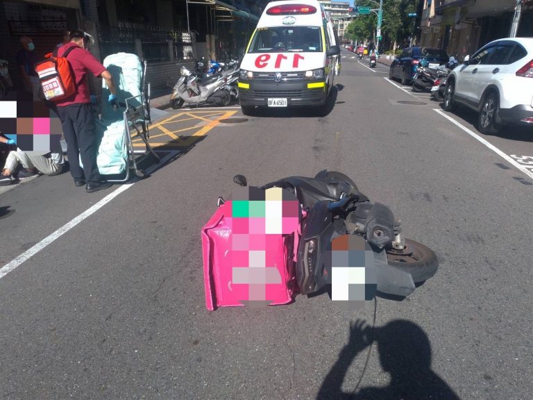 圖片說明：普重機騎士林男部頸部突然遭其電纜線扯到行駛不穩而自摔。（記者葉鈞與宇翻攝）