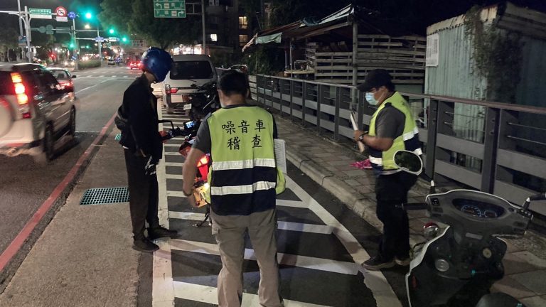 圖片說明：林口警分局將持續配合環保局，希冀藉由強力執法還給民眾享有平安及寧靜夜晚的權利。（記者林艾錡翻攝）
