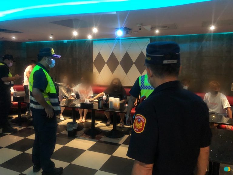 圖片說明：三峽分局長許芳毅表示，在雙十國慶連假期間，除了防制危險駕車及街頭暴力，還同時加強防詐騙宣導及毒品查緝。(記者馬治薇翻攝)