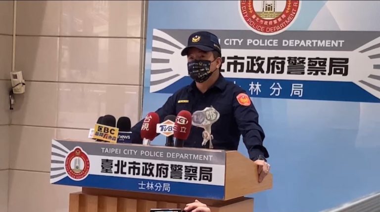 圖片說明：士林分局副分局長林至聰說明畫面。(記者徐歆媛翻攝)