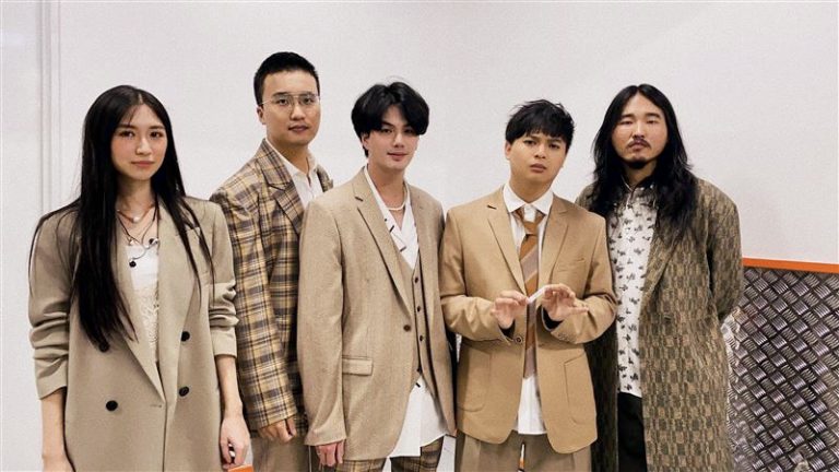 圖片說明：「老王樂隊」（從右至左）由吉他手偉碩、主唱立長、貝斯手潔民、鼓手會元、大提琴手佳瑩組成。（圖/翻攝自網路資料）