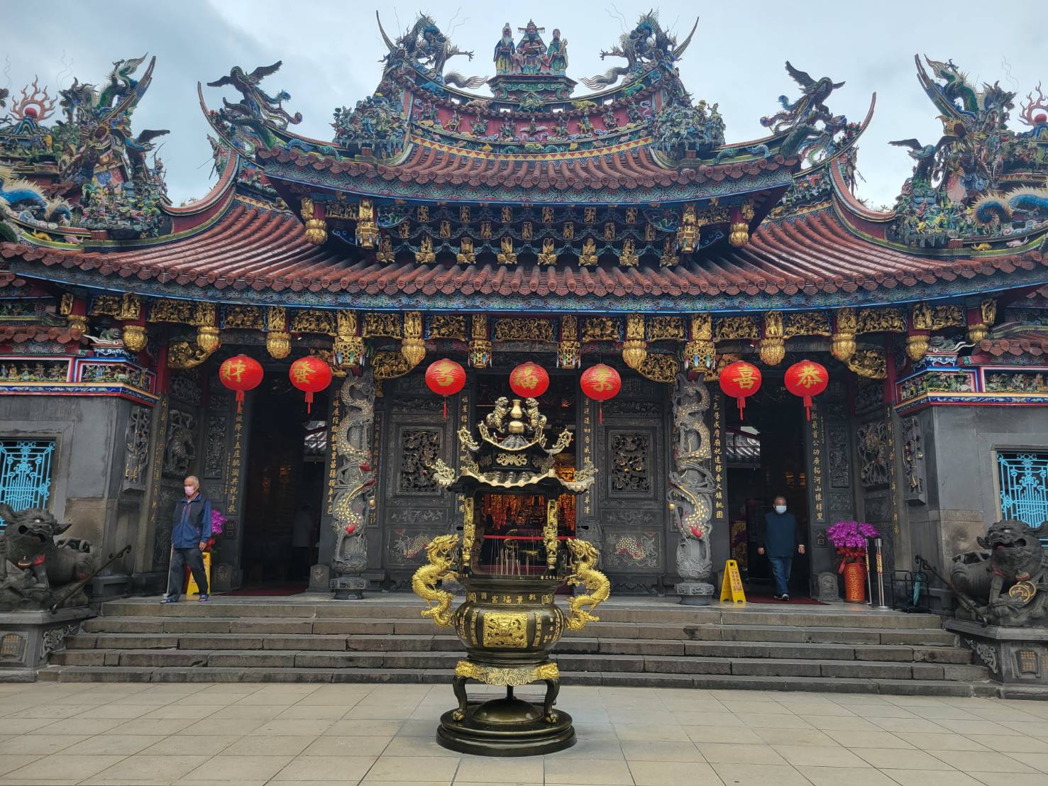圖片說明:桃園「景福宮」位於桃園區最熱鬧的地段,為桃園的地標。(記者宋紹誠攝)