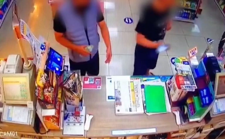 圖片說明：士林分局發現犯嫌於行騙得手後，竟大膽前往超商借用點鈔機清點所得贓款。(記者林鈞澤翻攝)