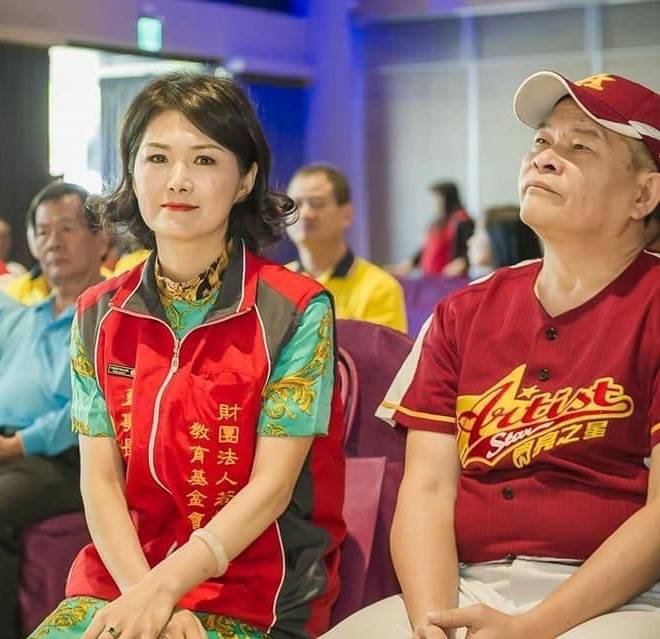 圖片說明:邀澎恰恰舉辦公益棒球賽為若竹兒募款。(賴嬿伃提供)