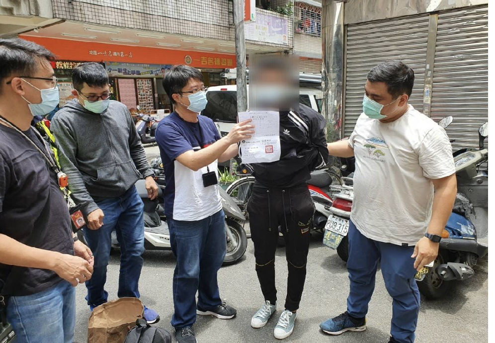 圖片說明：李姓嫌疑人所持有之假公文一份。 （記者江雁武翻攝）