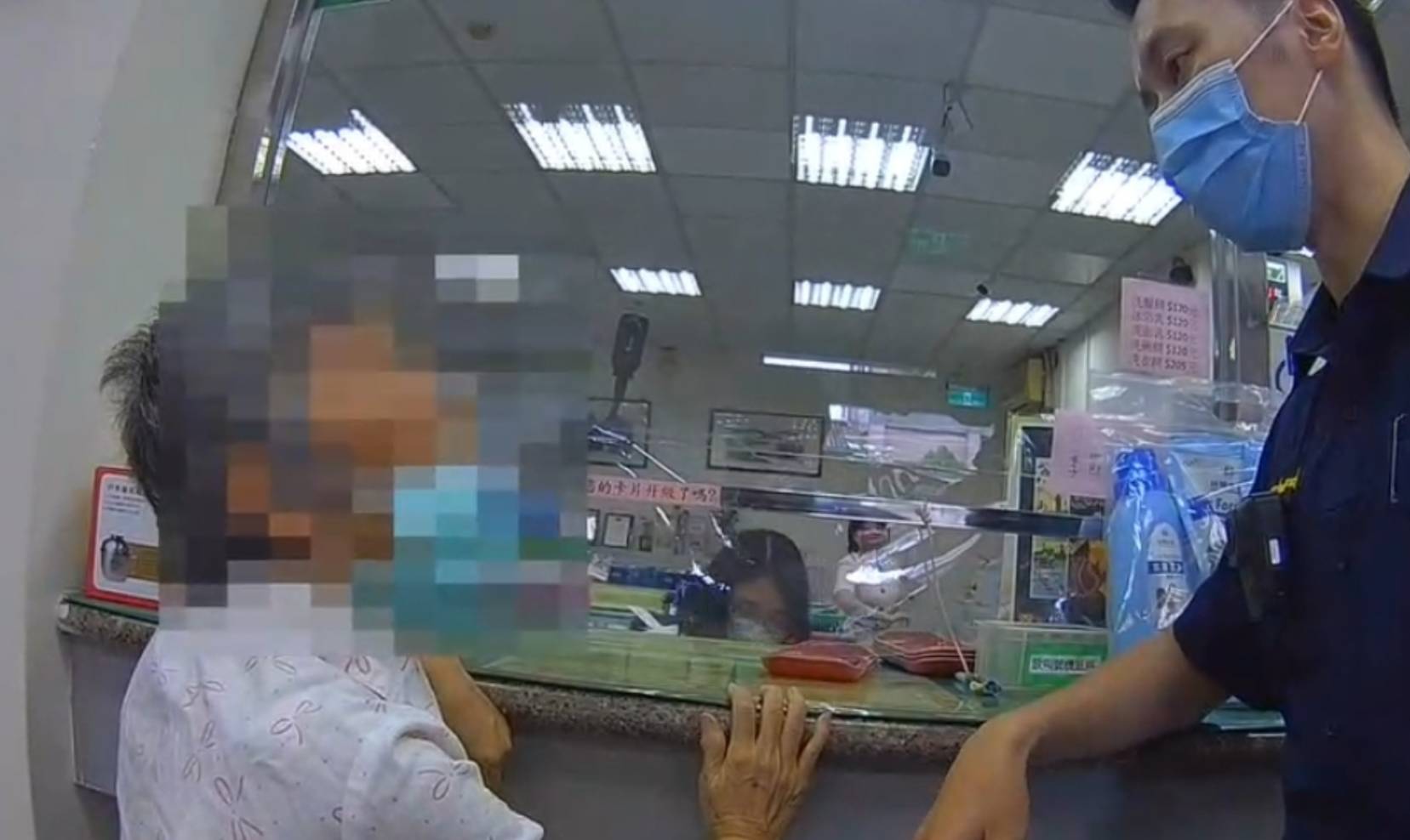 圖片說明:七旬徐姓婦人疑似遭詐騙,大雅分局潭北派出所員警偕郵局人員積極查證,幸好只是烏龍一場。(記者謝榮浤翻攝)