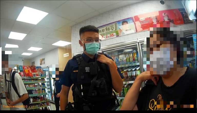圖片說明：文聖派出所日前全家超商店員報案，疑似有民眾遭到詐騙，需警方到場協助。(記者林艷林翻攝)