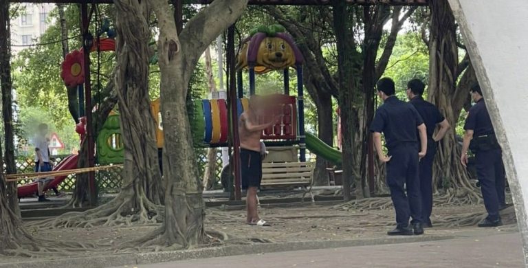 圖片說明:中和警逮捕作案犯嫌。(記者徐煜勝翻攝)