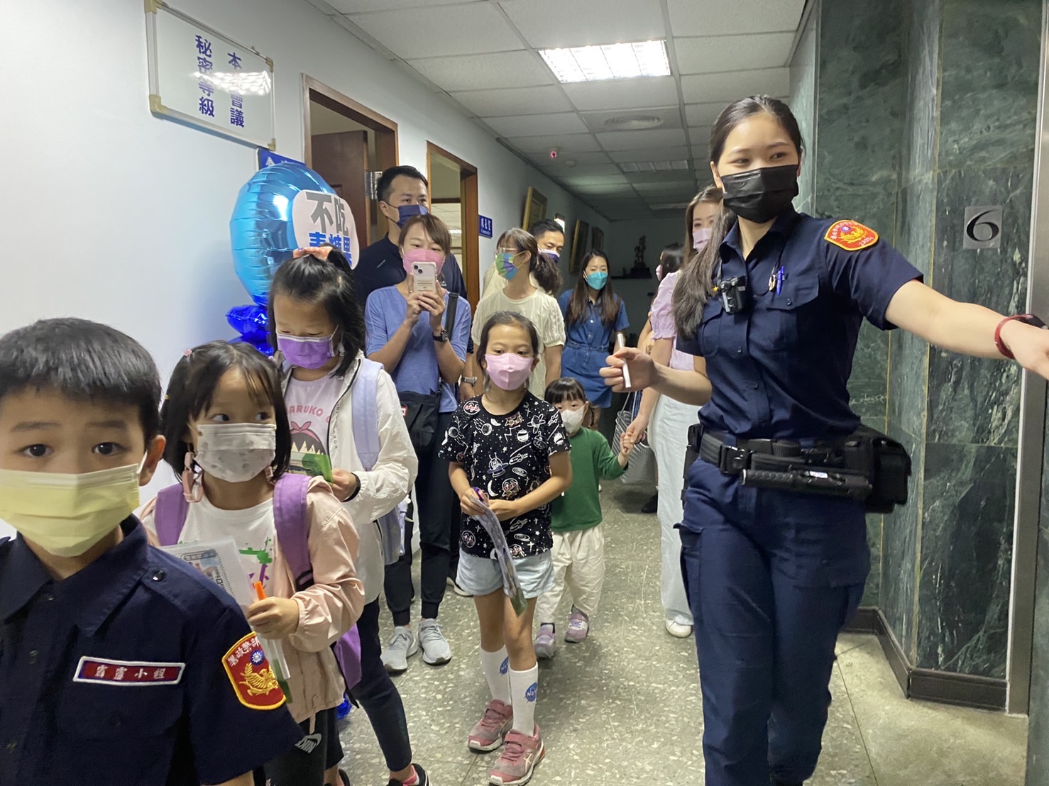 圖片說明：台北巿婦幼警察隊響應台灣女孩日特舉辦「一日小小婦幼警察特展」。（記者趙靜姸翻攝）