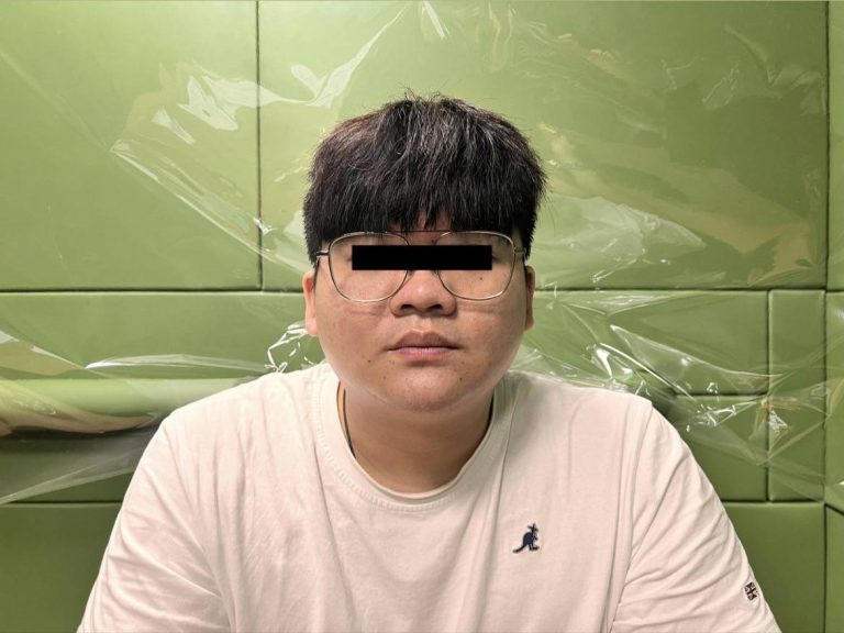 圖片說明:余男經常偽冒警官、律師、醫師等身份騙財騙色,仿如電影「神鬼交鋒」裡的情節。(記者徐煜勝翻攝)