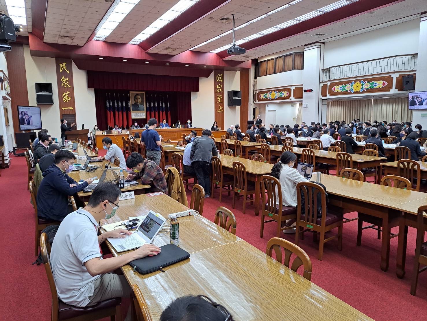 圖片說明：司法院近年醜聞不斷，履履發生法官重大違紀案件。（記者吳萍翻攝）