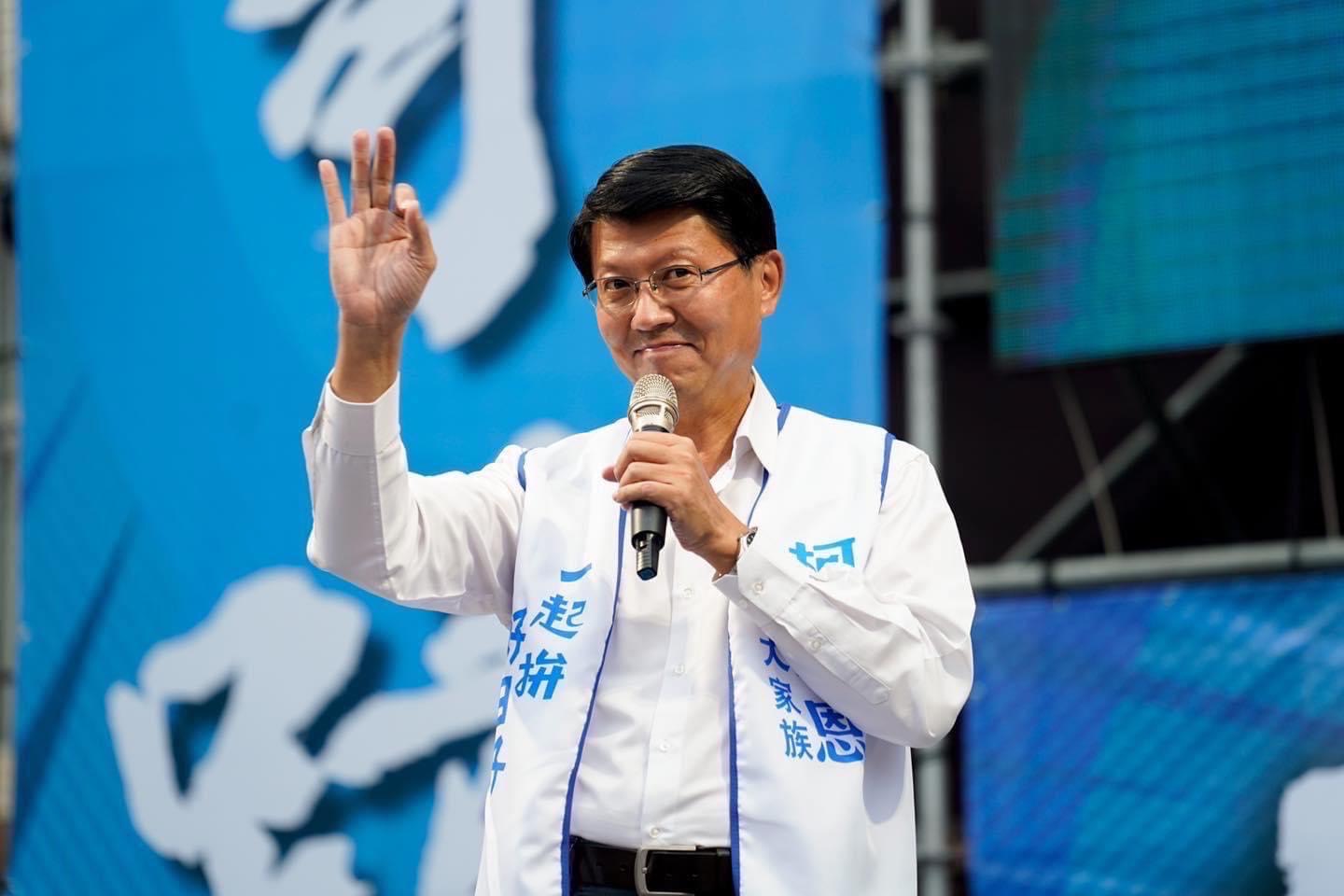 圖片說明：美麗島電子報民調顯示謝龍介只有15.7%的支持度，遠落後於黃偉哲。（圖/翻攝自謝龍介臉書）