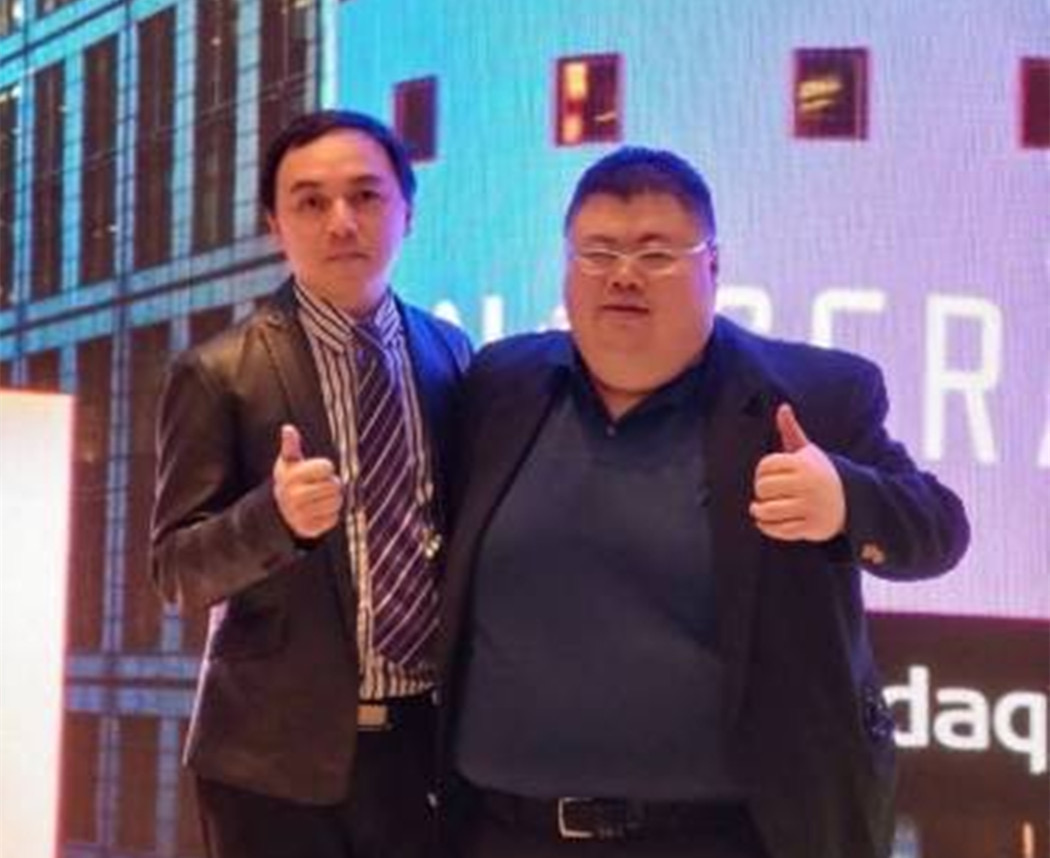 圖片說明：鉑鍶國際控股股份有限公司創辦人CEO WILLIAM林昌平（左）Jeff鄭英杰董事長（右）合影。(圖/鉑鍶國際提供)