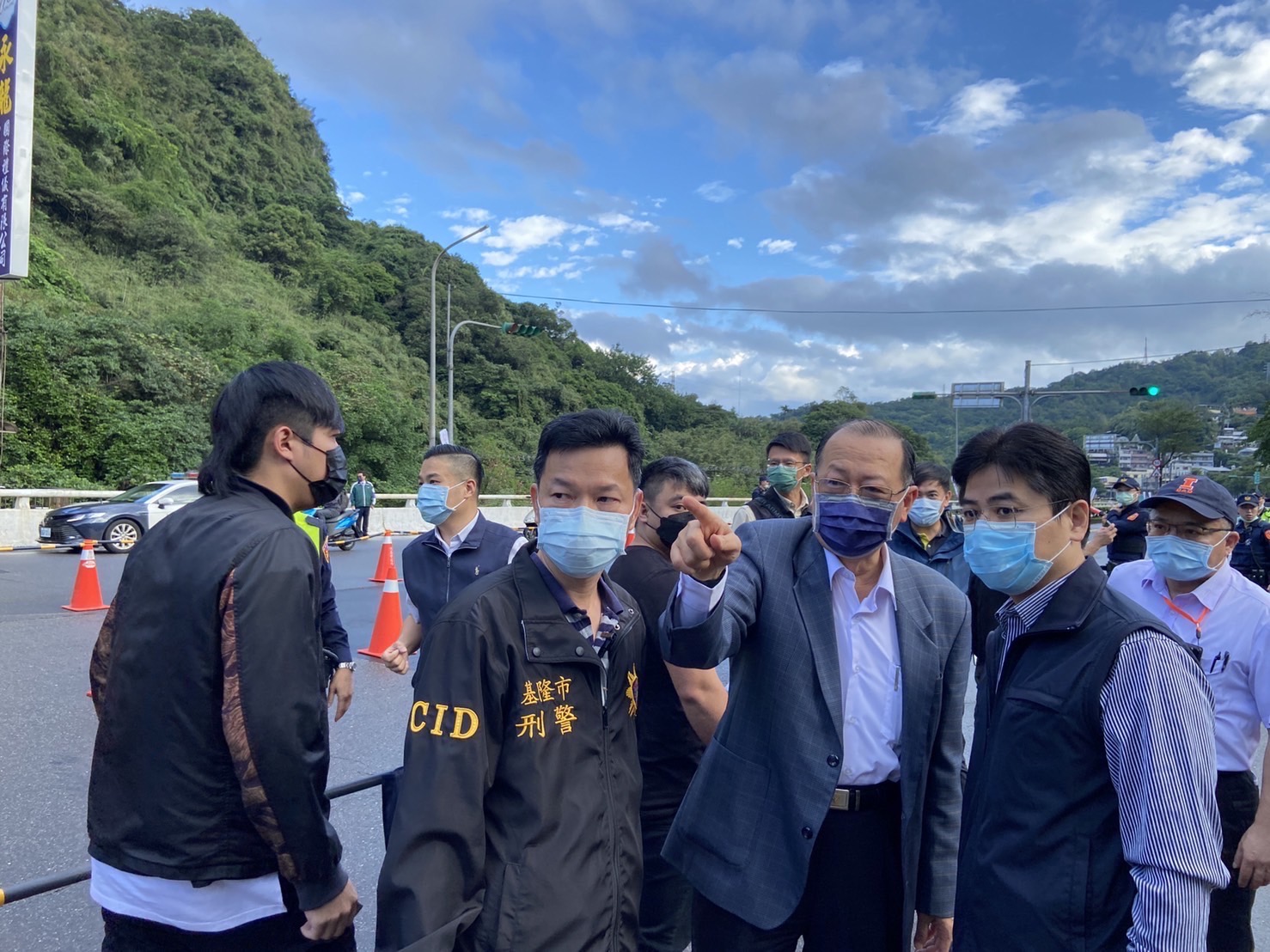 圖片說明:基警局長親自到場。(記者徐煜勝翻攝)