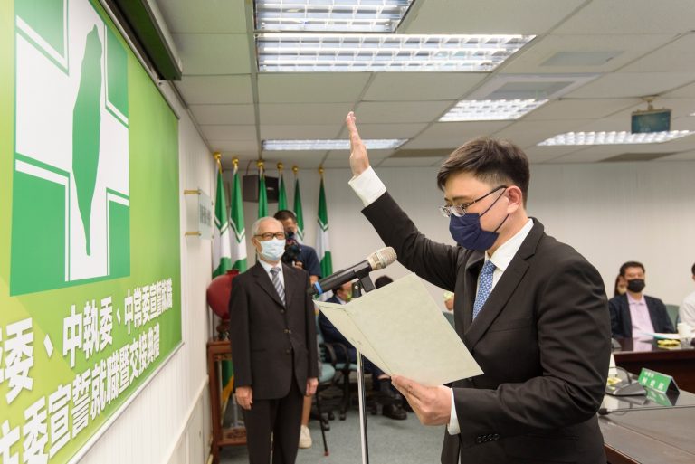 賴瑞隆強調，民進黨從政同志，應恪遵黨章、黨綱及民進黨各項紀律規定。（圖/賴瑞隆國會辦公室提供）