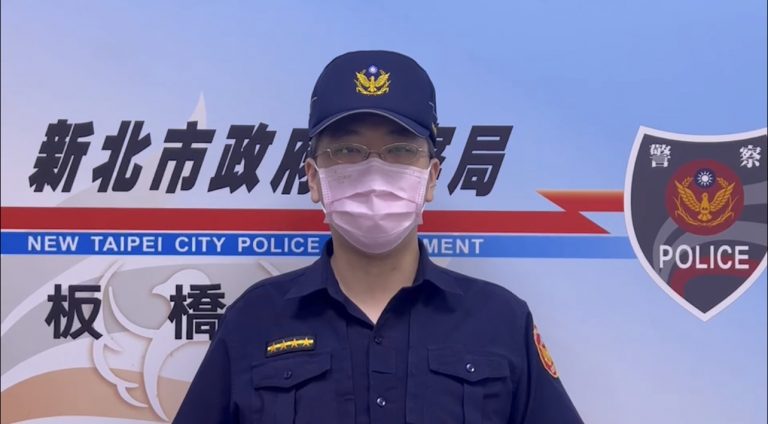 板橋後埔所副所長黃文星說明案情。（記者戴昱弘翻攝）