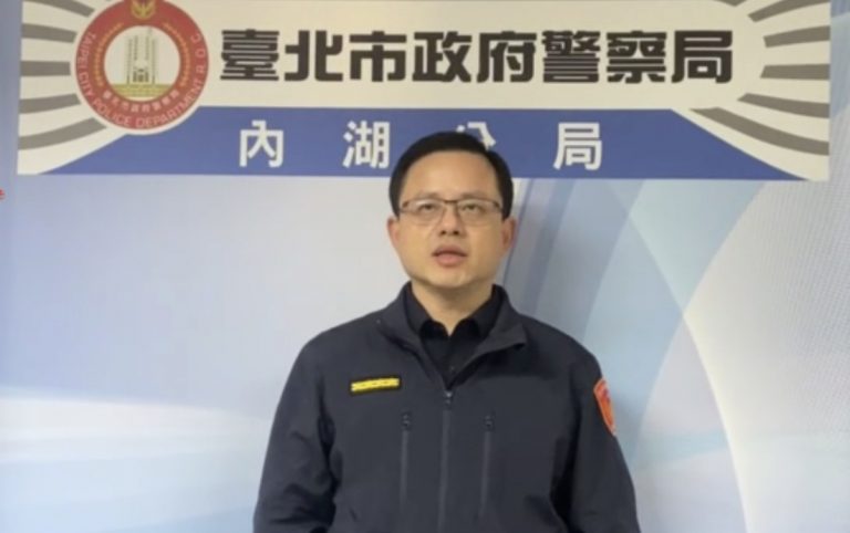 內湖分局副分局長莊祐銓說明。(記者宋紹誠翻攝)