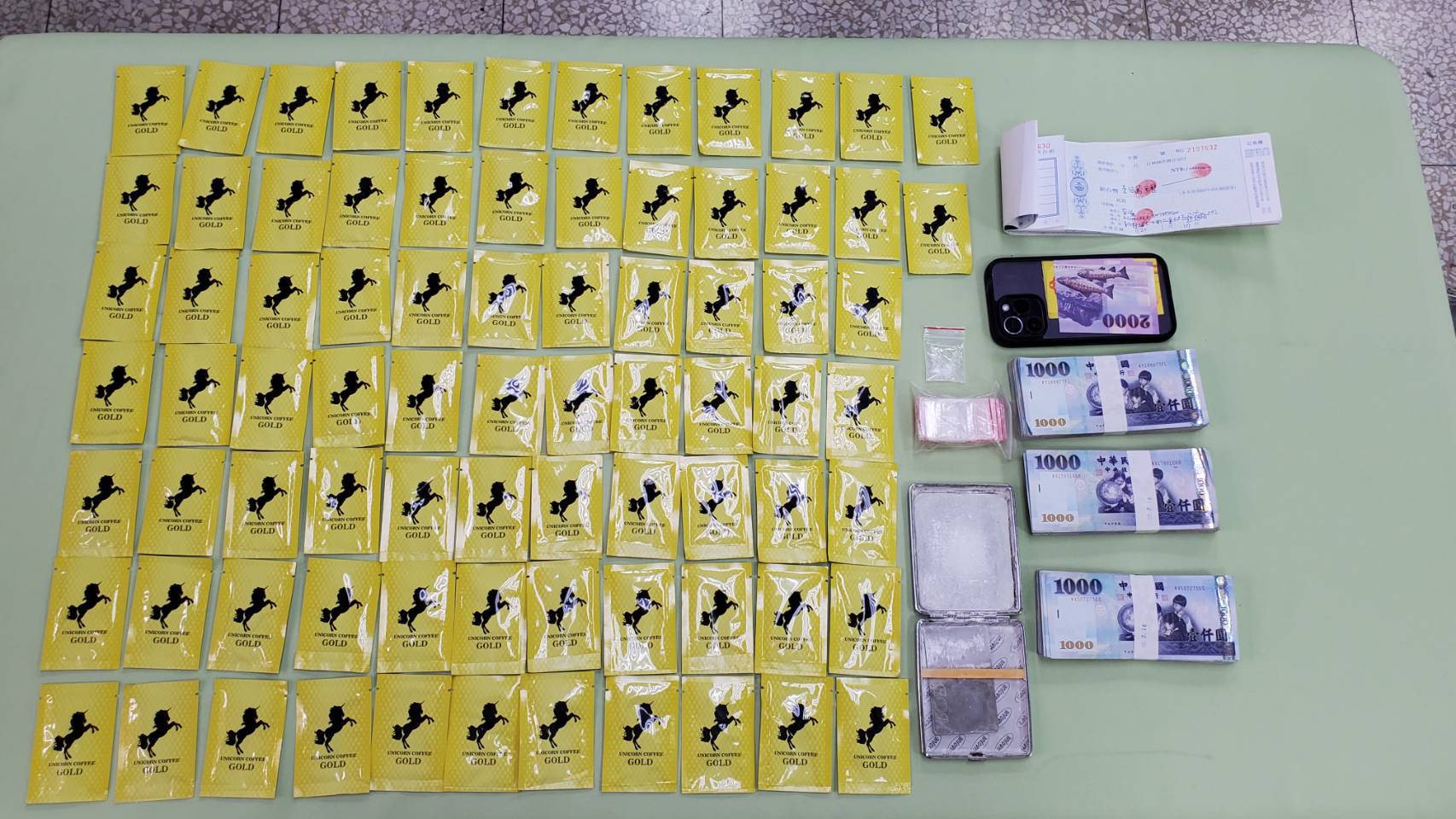 相關案情起獲證物。 (圖/記者林㤈輝翻攝)