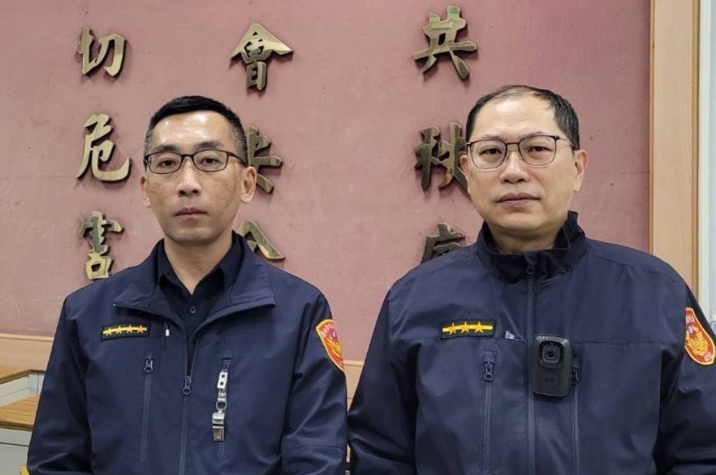 大安分局羅斯福路派出所巡佐陳嘉正,警員劉信欽。(記者林金聖翻攝)