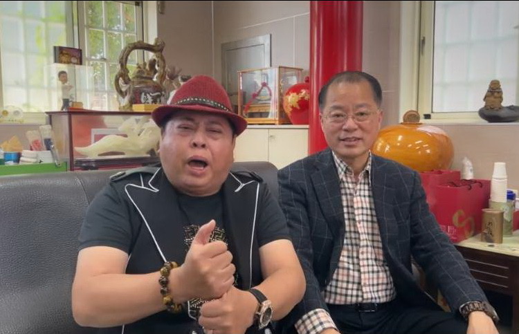 黑面提醒詐騙手法「午告賊啦」！假投資、ATM解除分期付款、假親友、假警察、假公務人員，防不勝防。(翻攝自黑面直播)