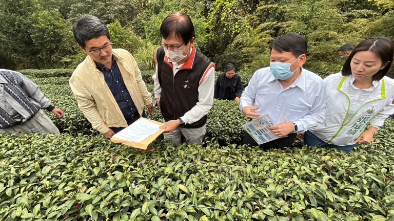 立委劉建國希望能為受損農戶爭取到災害補助。（圖/翻攝自劉建國臉書）
