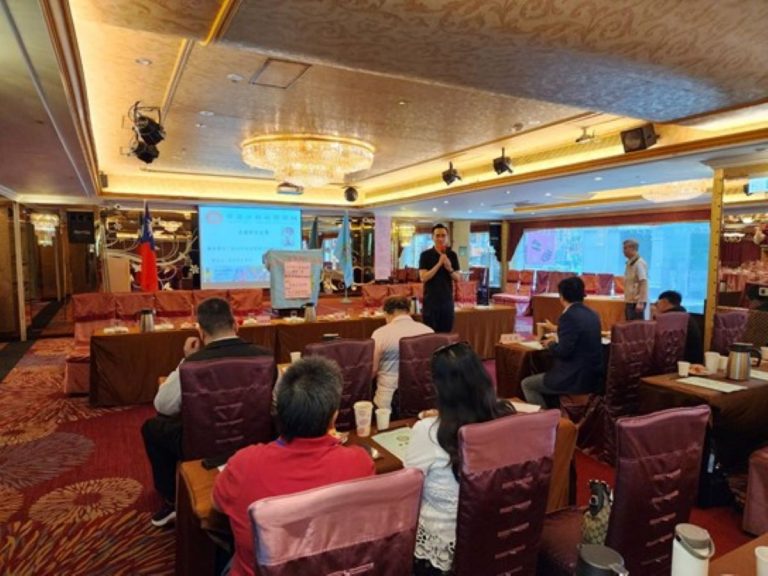 內湖波麗士宣導情形。(記者宋紹誠翻攝)