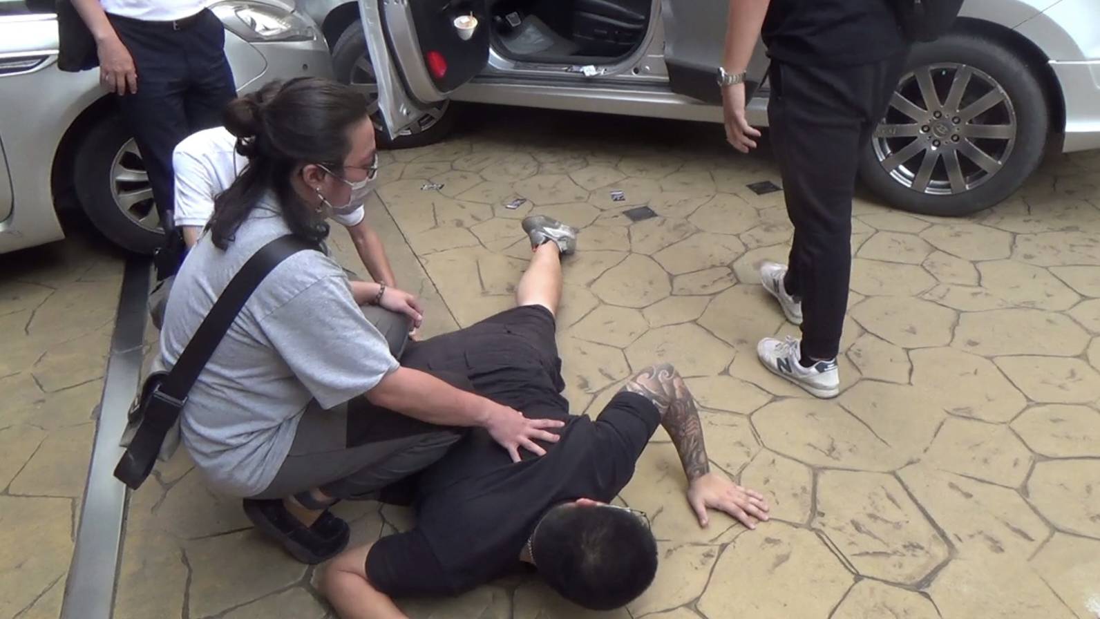 中市警刑大偵一隊日前偵破毒品案,相關犯嫌移送臺中地方檢察署續行偵辦。 (圖/林㤈輝翻攝)