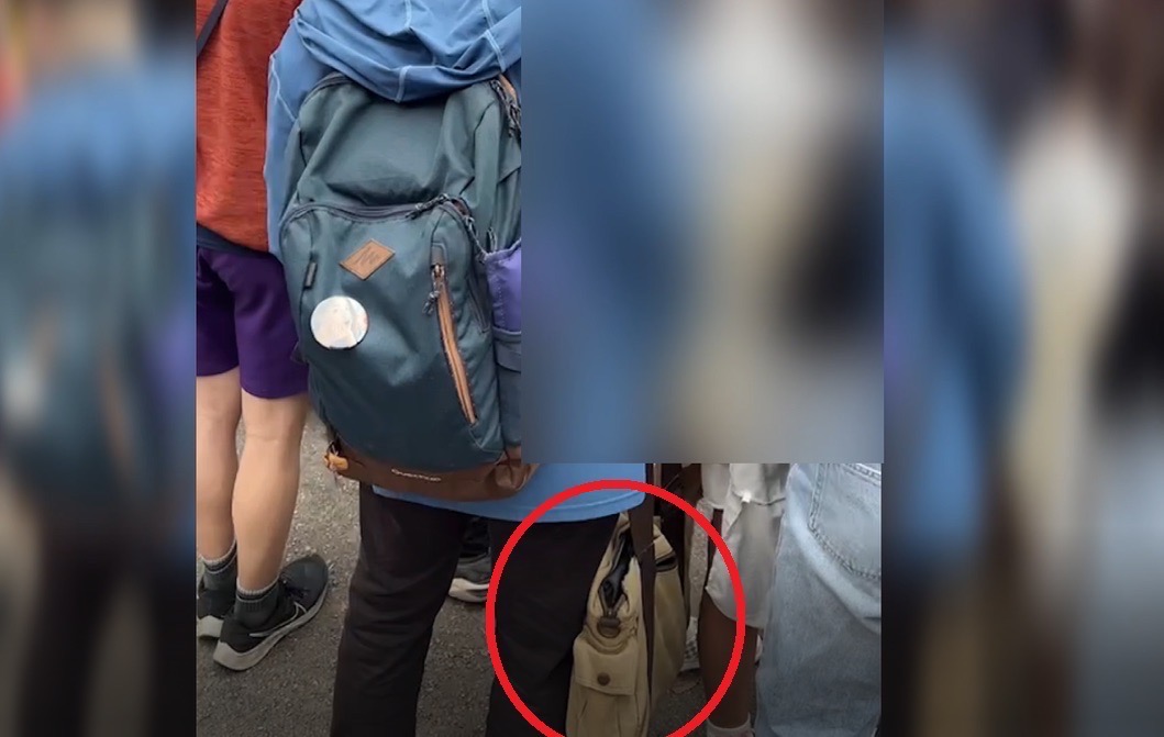 臺北巿婦幼隊員警提醒民眾留意偷拍者的犯案手法，提防可疑人士刻意接近。（記者吳登國翻攝）
