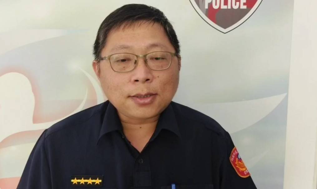 桃園同安所巡佐張子鴻進行案件說明。(記者楊國域翻攝)