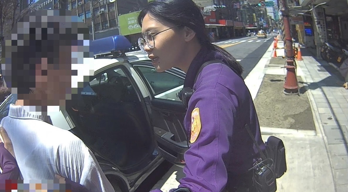 家屬感謝海山警的協助。(記者戴昱弘翻攝)