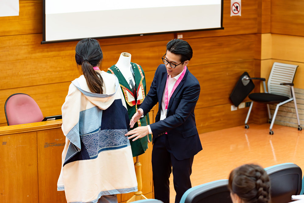 Kam 54團隊以傳統越南服飾製作技術為主題,重新定義時尚。(圖/銘傳大學提供)