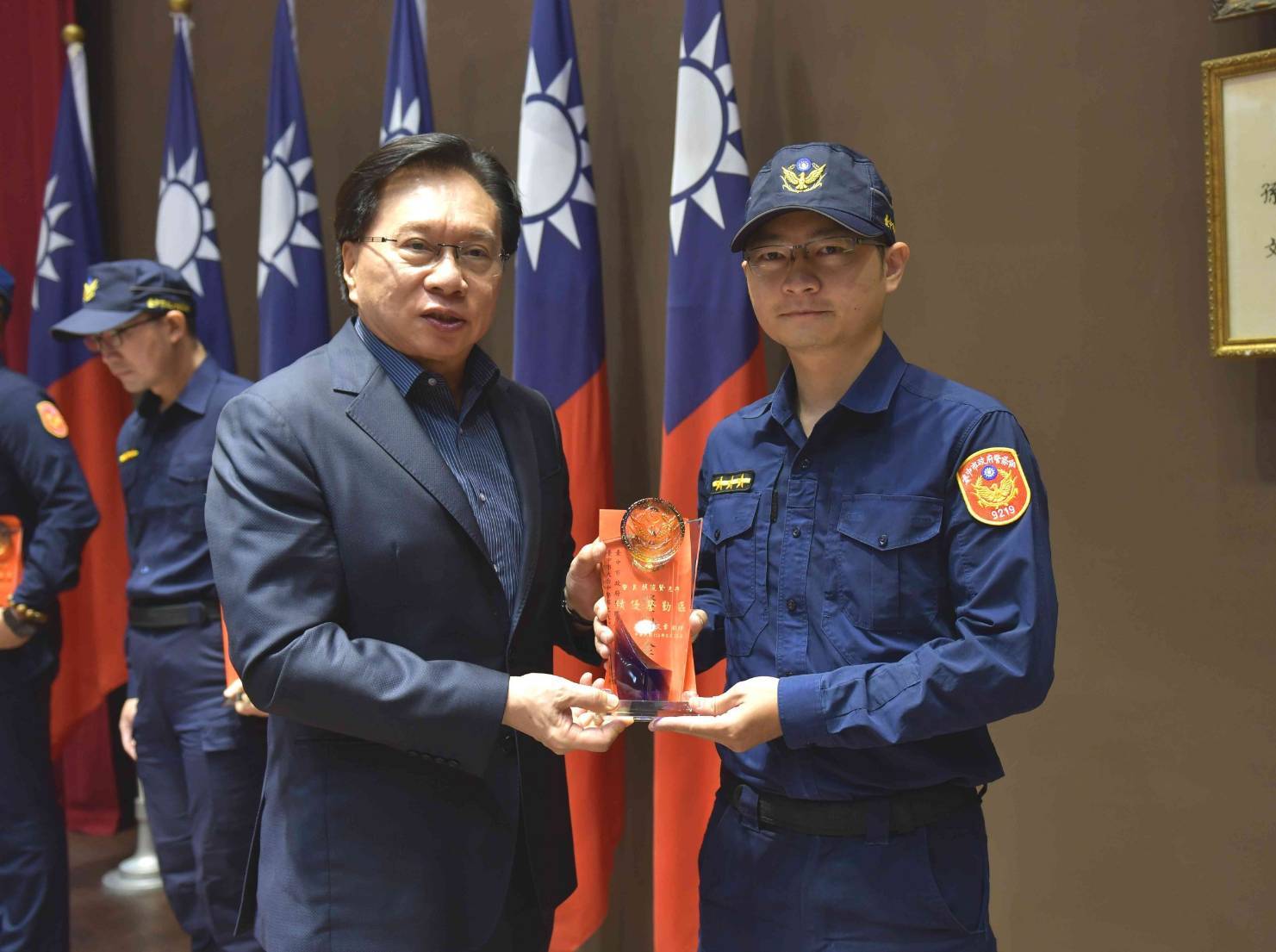中市警烏日分局烏日分局龍井分駐所警員顏俊賢榮獲「112年績優警勤區」表揚。(圖/記者謝榮浤翻攝)