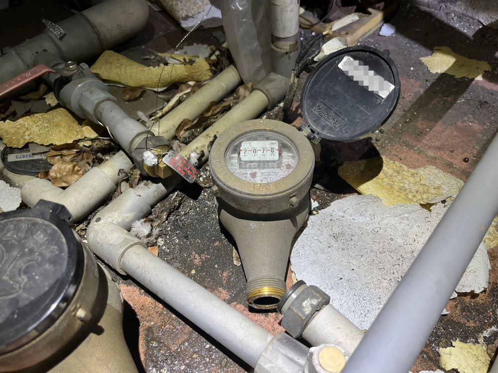 《圖說》新北市府對違規業者執行斷水執行不手軟。〈城鄉局提供〉