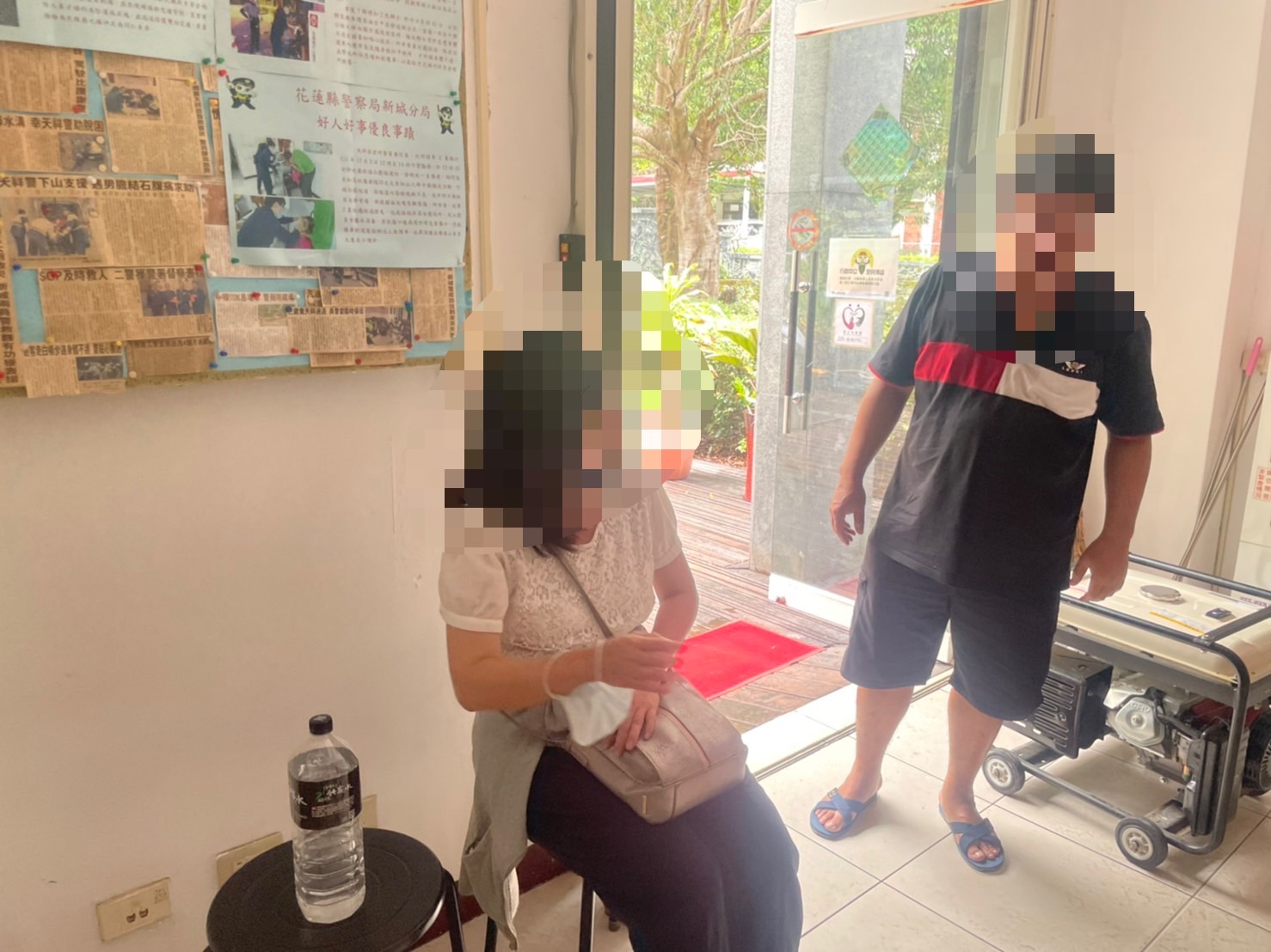 落石刺破輪胎|夫妻中橫旅遊驚魂警察及時救援