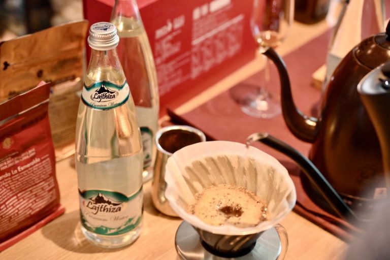 LAJTHIZA雷西薩礦泉水引進台灣。(圖/雷西薩代理商徒水有限公司提供)