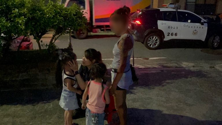 女童母親對於警方的暖心相助感激萬分。(記者宋紹誠翻攝)