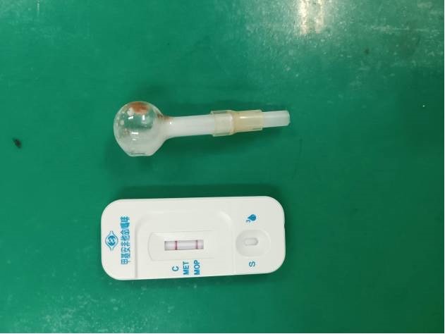 第二級毒品安非他命及吸食器。(記者薛秀蓮翻攝)