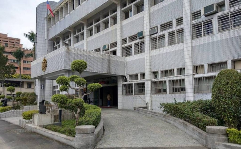調查局目前已嚴密監控裴可旺及王姓男子的一舉一動。(記者林金聖翻攝網路畫面)