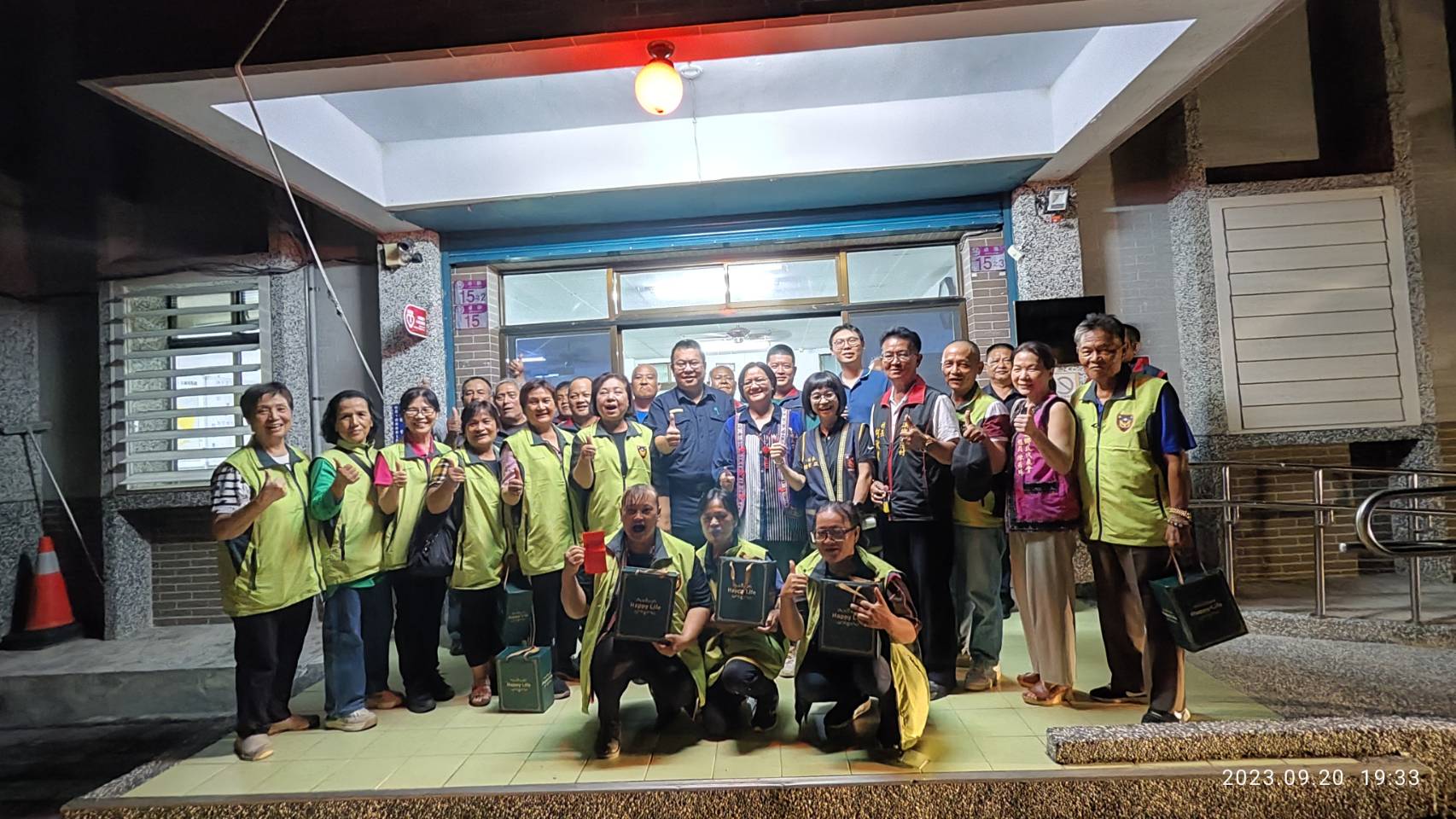 溫暖服務社區民眾|卓樂警察志工小隊成立