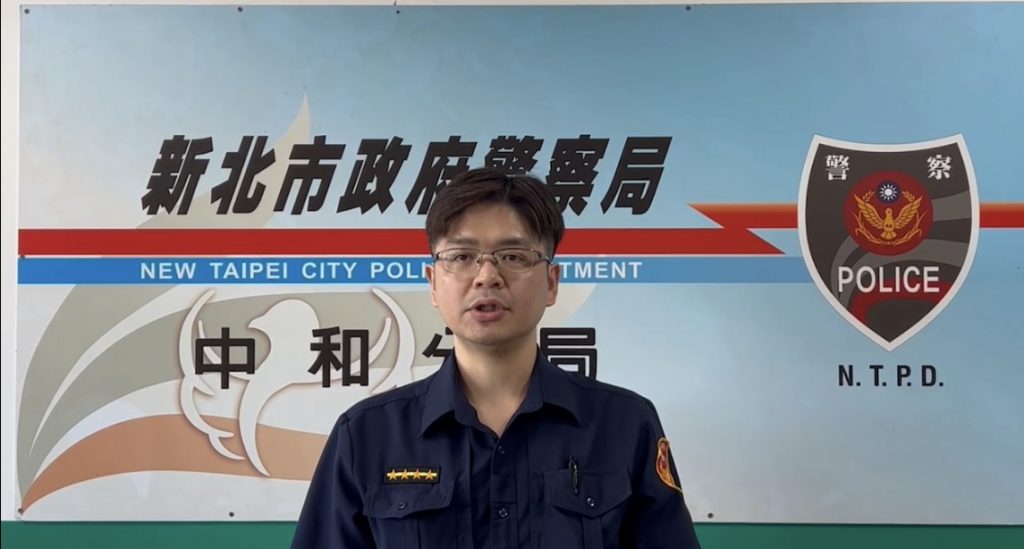 景安所副所長胡鉦彬敘述案發經過。(記者 張艷君翻攝)