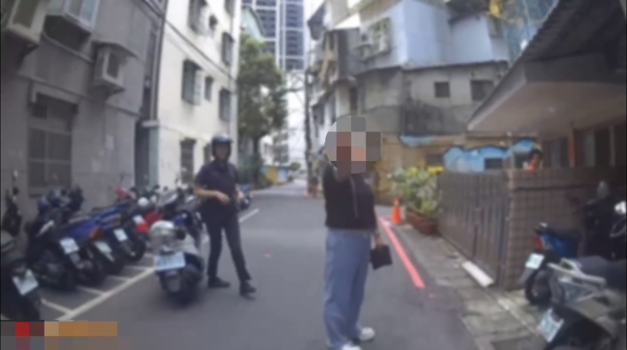 海山警獲報後立即趕往現場處置。(記者徐煜勝翻攝)