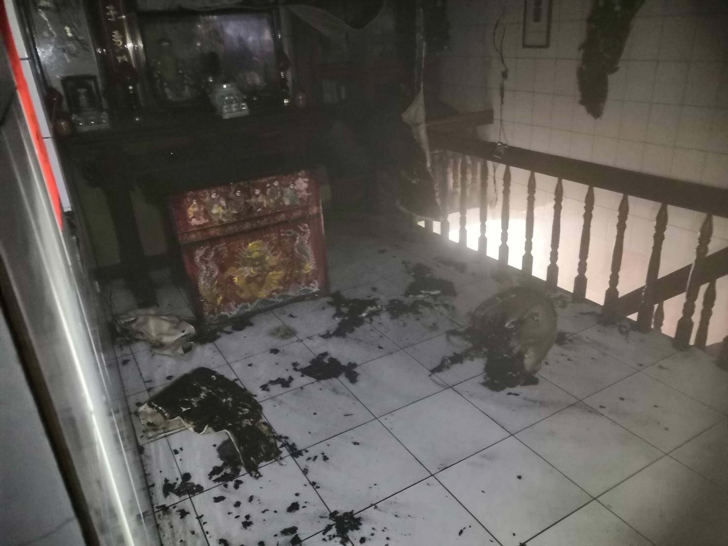 神明廳火警現場。(記者薛秀蓮翻攝)