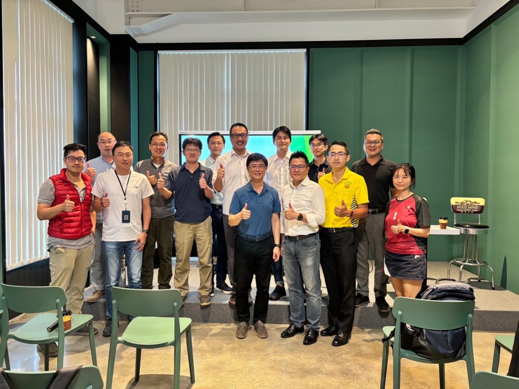 台灣青年治酷聯盟ESG影響力投資研討會成員合影。(圖/新竹市創新創業協會提供)
