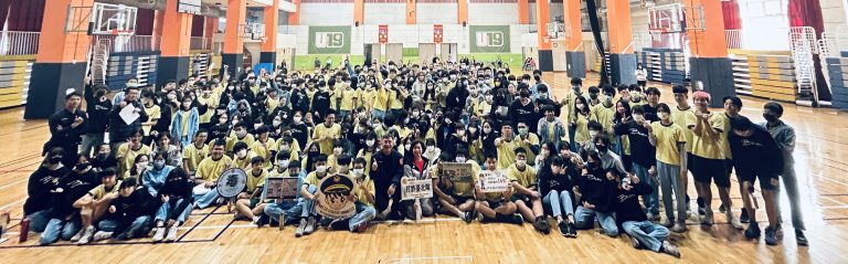 中山波麗士來到北安國中，講述網路詐騙案例，提醒學生們保護自己的網路安全。（記者薛秀蓮翻攝)