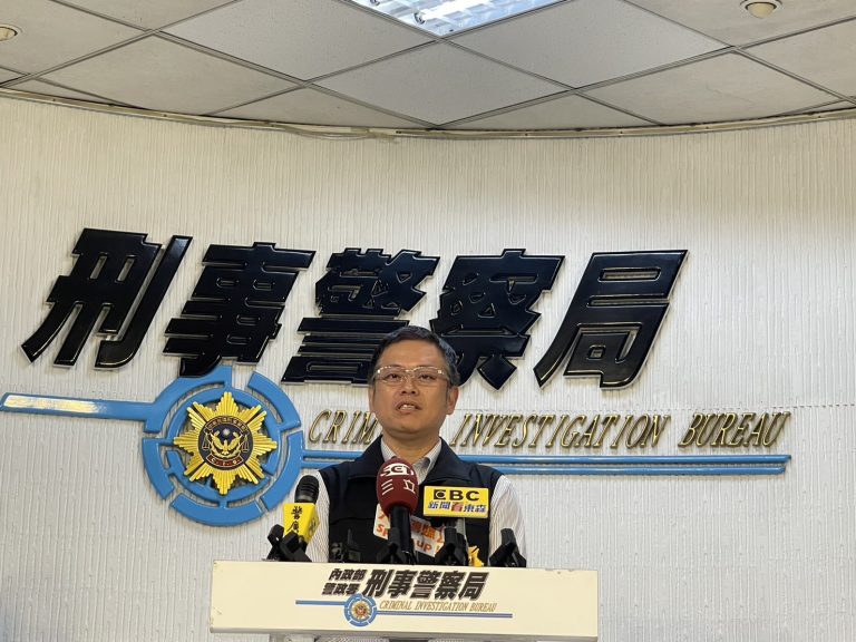 刑事局電信偵查大隊副大隊長陳志埕說明案情。（記者徐煜勝翻攝）