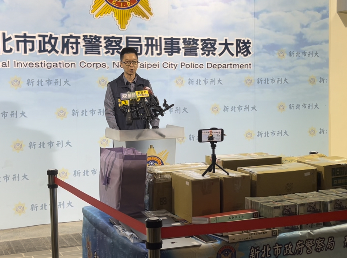 新北市刑大科偵隊隊長林敬隆說明案情。（記者徐煜勝攝）
