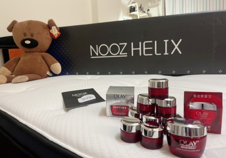 運將大哥貼心扛床墊上四樓,網友順便下單「OLAY膠原大紅瓶」。(翻攝自「momo網購好物交流社團」)