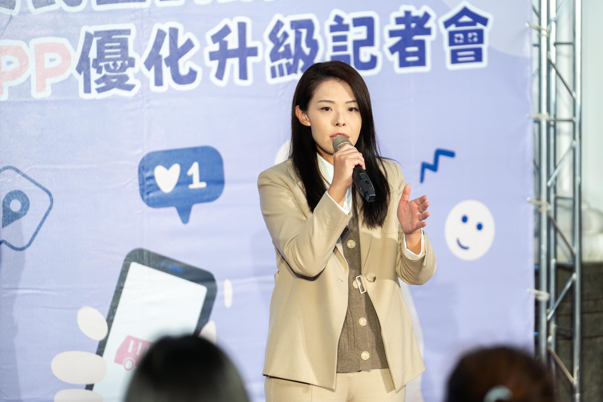 竹市清運車APP升級市長高虹安致詞。(圖/記者林照東翻攝)